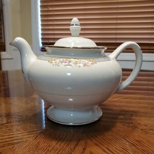 Vintage 1940's Homer Laughlin USA Eggshell Nautilus Blue Dawn Floral Teapot